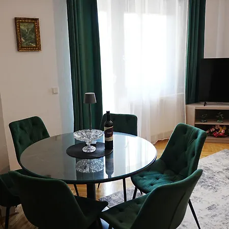 Deni Апартаменти *